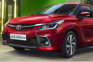टोयोटा ने भी लॉन्च कर दी धाकड़ CNG कार, माइलेज भी है जबरदस्त, हाइराइडर की भी है पूरी तैयारी