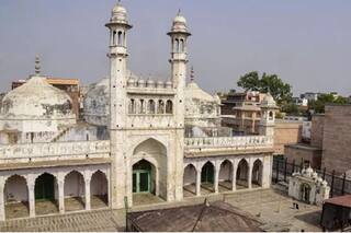 Gyanvapi Mosque: SC Defers Scientific Survey of 'Shivling', Stays Carbon Dating Order