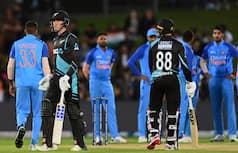IND vs NZ: न्यूजीलैंड की टीम रातों-रात भारत पहुंची, पाकिस्तान में एक दिन भी नहीं रुकी 