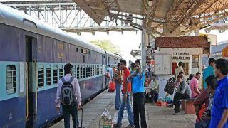 Stinking Blankets, Bed Rolls Make Passengers Sick; Train Halted For 30 Mins To Provide Medical Aid
