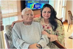 Lalu Heads To Singapore For Kidney Transplant With Tejashwi Yadav And Other Family Members