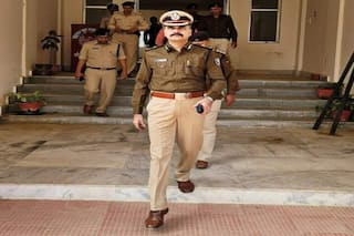 Viral: वरिष्ठ पुलिस अधिकारी के घर से चोरों ने उड़ा लिया सरकारी पिस्तौल, 25 कारतूस भी कर दिए गायब