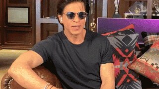 Shah Rukh Khan Gives Life Mantra to Fan Who Asked 'How to Deal With Bad Phase'?