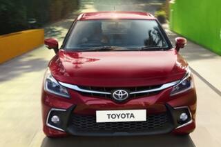 खिंचे चले आएंगे टोयोटा की इस CNG कार की तरफ, मारुति बलेनो की तरह मिलेंगे प्रीमियम फीचर्स