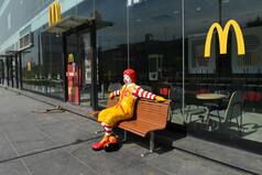 Voter In Delhi? Get SUPER Exciting Offers At McDonald's, Radisson Blu, Select City Walk And Others; Check Details