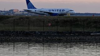 Severe Turbulence on Houston-bound United Airlines Flight Injures 5