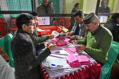 Kasumpti Election Result 2022: हिमाचल के शहरी विकास मंत्री सुरेश भारद्वाज हारे, कांग्रेस के अनिरुद्ध सिंह ने फिर मारी बाजी