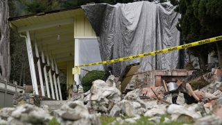 Violent California Earthquake Damages Homes, Disrupts Power