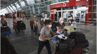 चीन में कोरोना मामलों में उछाल के बाद भारत में हवाई अड्डों पर अंतरराष्ट्रीय यात्रियों की रैंडम सैंपलिंग शुरू