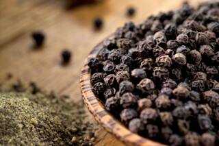 Black Pepper Health Benefits: 7 Reasons Why You MUST Consume Kali Mirch in Winter