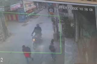 Acid Attack on 17-Year-Old Schoolgirl in Delhi's Dwarka, Shocking Video Emerges
