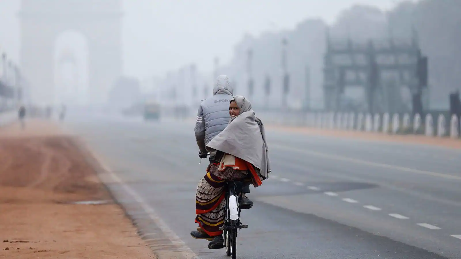Too Cold To Handle! Delhi Shivers At 1.4°C, Season's Lowest. Cold Wave Likely To Last For 3 More Days