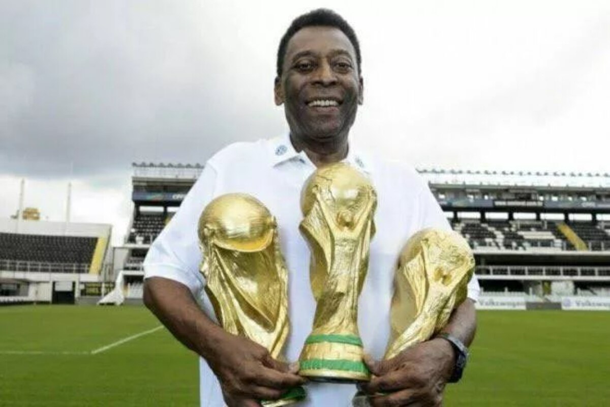 Brazil dedicates World Cup win to ailing football legend Pele