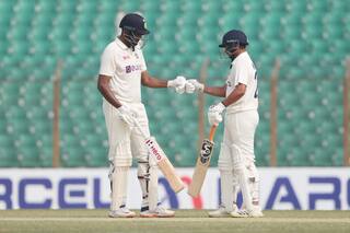 Bangladesh vs India, 1st Test : पुजारा-अय्यर के अर्धशतकों के बाद कुलदीप-अश्विन की साझेदारी से 404 रन पर ऑलआउट हुई टीम इंडिया