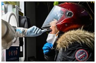 3.7 Crore People Infected In A Day In 'World's Largest COVID-19 Outbreak In China   : Report