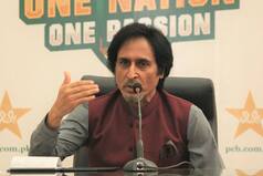 PCB अध्यक्ष पद से होगी रमीज राजा की छुट्टी!