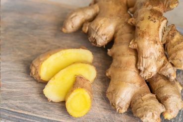 Side Effects Of Ginger: आल्याचा अतिवापर ठरू शकतो हानिकारक, होतील हे दुष्परिणाम