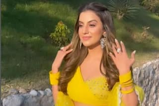 Akshara Singh Faces Massive Ruckus at Her Jharkhand Show, Police Cane-Charge