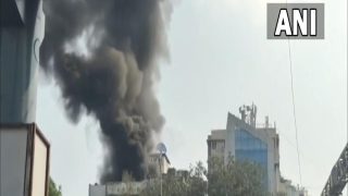 मुंबई में अस्पताल के पास लगी भीषण आग, एक की मौत; पुणे में आग लगने से दो लोग झुलसे