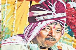 Viral Dulha: धर्म छिपाकर नाबालिग लड़की से शादी करने पहुंचा था अधेड़ शख्स, मगर मंडप में ही खुल गई पोल