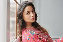 Alia Bhatt Breaks Silence on Having a Baby at The Peak of Her Career: 'If Work Doesn't Come...'