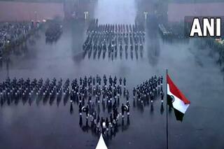 बीटिंग द रिट्रीट समारोह: रिमझिम बारिश और ठंड के बीच शास्त्रीय संगीत की 29 धुनों ने मन मोहा, 3,500 स्वदेशी ड्रोन का लाइट शो