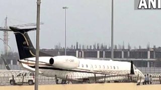 तकनीकी खामी की वजह से उड़ान भरते ही आंध्र के CM जगन मोहन रेड्डी के विमान की इमरजेंसी लैंडिंग