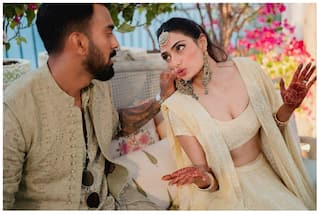 Athiya Shetty-KL Rahul's Cute Pics From Mehendi And Sangeet Ceremony Set Major Couple Goals
