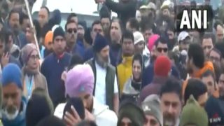 जम्मू-कश्मीरः 'भारत जोड़ो यात्रा' में शामिल हुईं PDP चीफ महबूबा मुफ्ती, हाफ जैकेट व टोपी पहने दिखे राहुल गांधी