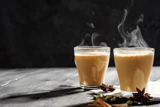 5 Healthy And Herbal Tea Recipes to Warm Up Your Winter Mornings