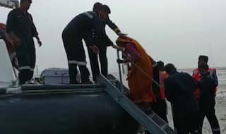 West Bengal: 600 Pilgrims Enroute Gangasagar Stranded Due to Dense Fog; Rescue Operations Underway