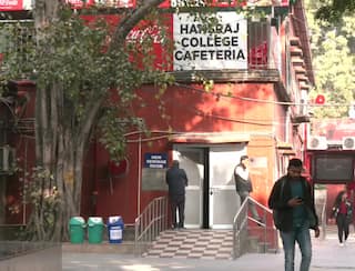 Student's Group Calls For Protest At Hansraj College Over 'No Non-Veg Rule'