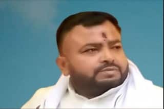 झारखंड में भाजपा नेता को गोली मारी, पत्थर से कुचला दिया सिर, हालत गंभीर