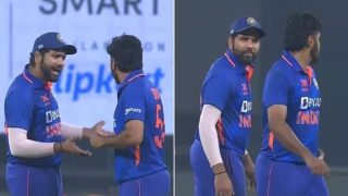 Rohit Sharma Loses Cool on Shardul Thakur During Ind-NZ 3rd ODI; Watch Viral VIDEO