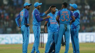 IND vs SL 1st T20I: शिवम मावी का 'ड्रीम डेब्यू', श्रीलंका के खिलाफ अंतिम गेंद पर 2 रन से जीता भारत