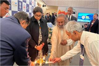 श्रीश्री रविशंकर ने दावोस में 'विश्व आर्थिक मंच' को किया संबोधित, जानें किन-किन मुद्दों पर की बात...