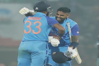 IND vs NZ 2nd T20I: स्पिनरों के दबदबे के बीच भारत ने न्यूजीलैंड को 6 विकेट से रौंदा, सीरीज 1-1 से बराबर