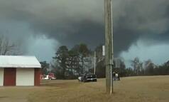 Jaw-Dropping Video Shows Powerful Tornado Rip Through US' City Selma In Alabama | Watch