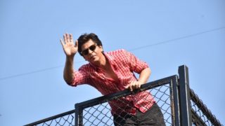 Shah Rukh Khan's Most Hilarious Response to a Fan Waiting Outside Mannat, 'Chill Kar…'