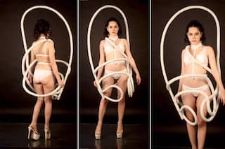 Urfi Javed Sends Shockwaves in Bold Bikini Avatar, Netizens Compare Her Outfit With Noodles