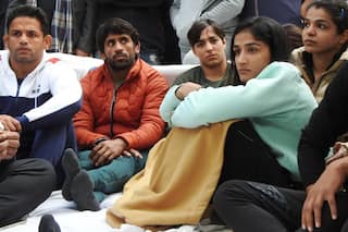 खेल मंत्रालय के साथ पहलवानों की मीटिंग खत्म, जंतर-मंतर पर बजरंग पूनिया बताएंगे क्या रहा मीटिंग का हाल