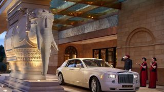 Posing As UAE Royal Family Staff, Man Dupes Hotel Leela Palace Of Rs 24L; Steals Silverware, Mother of Pearl Too