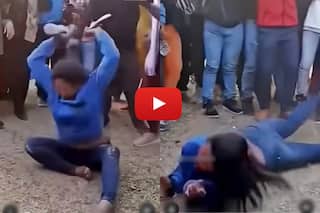 Aunty Ka Dance: सड़क पर आंटी ने किया ऐसा 'चप्पल फेंक' डांस, आसपास तो हलचल ही मच गई | देखिए Video