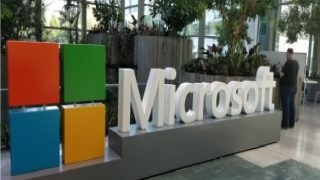 Microsoft Faces Major Outage; Teams, Outlook, Store, Azure Stop Responding