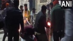 Pathan Controversy: 'फिल्म चलेगा तो हॉल जलेगा' बिहार के भागलपुर में फाड़ा पठान फिल्म का पोस्टर, जलाया-VIDEO