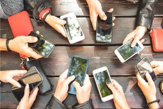 Budget 2023: Mobile Phones to Get Cheaper as FM Sitharaman Reduces Import Duty