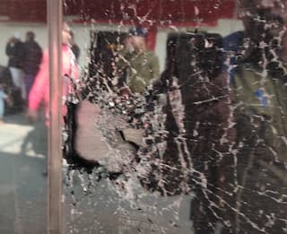 Vande Bharat Express: पश्चिम बंगाल में चार दिन चली वंदे भारत एक्सप्रेस, दो बार किया गया पथराव, ट्रेन क्षतिग्रस्त