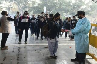 भयंकर ठंड के चलते दिल्ली में सभी निजी स्कूल 15 जनवरी तक बंद, सरकार का आदेश