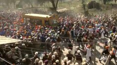 'Waris Punjab De' Chief Amritpal Singh's Pro-Khalistani Supporters Break Police Barricade in Amritsar