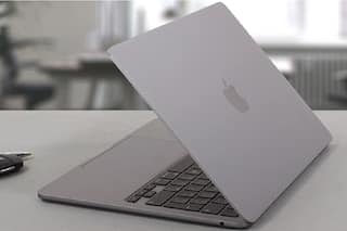 लेटेस्ट फीचर्स के साथ अप्रैल में लॉन्च हो सकता है नया Apple MacBook Air